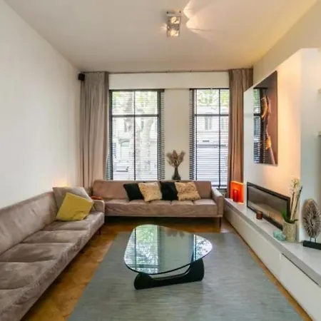 Diamond District's Mansion Incl Parking *
